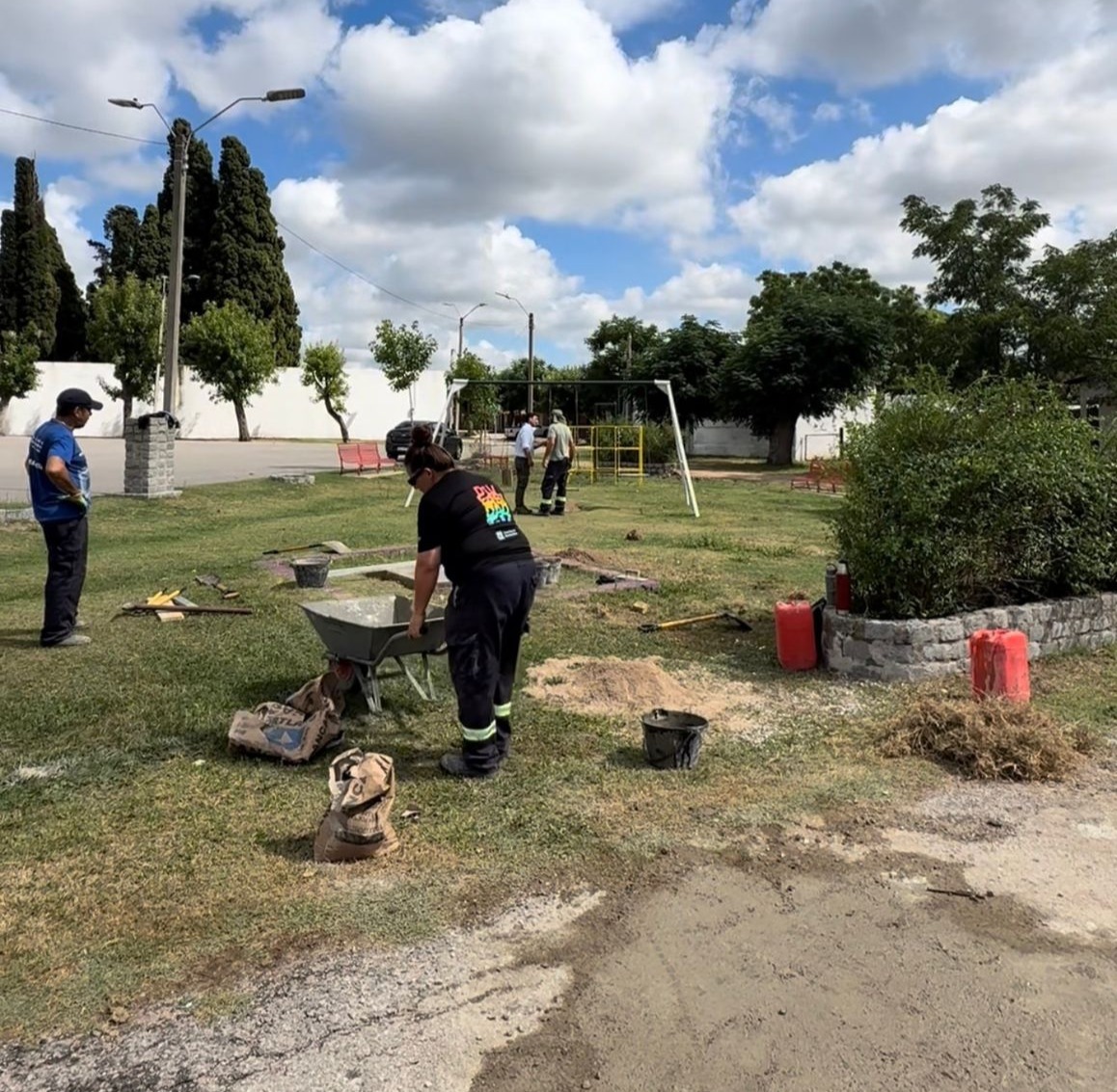Barrio Cementerio: mejoras en la placita del barrio para el disfrute de vecinos
